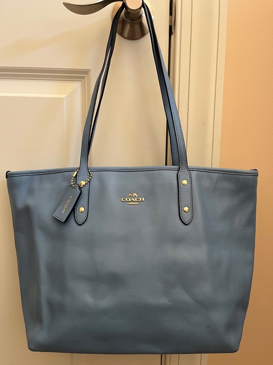 Coach Handbags - Coach City Zip Pebbled Leather Tote Gold Hardware Hangtag 2015